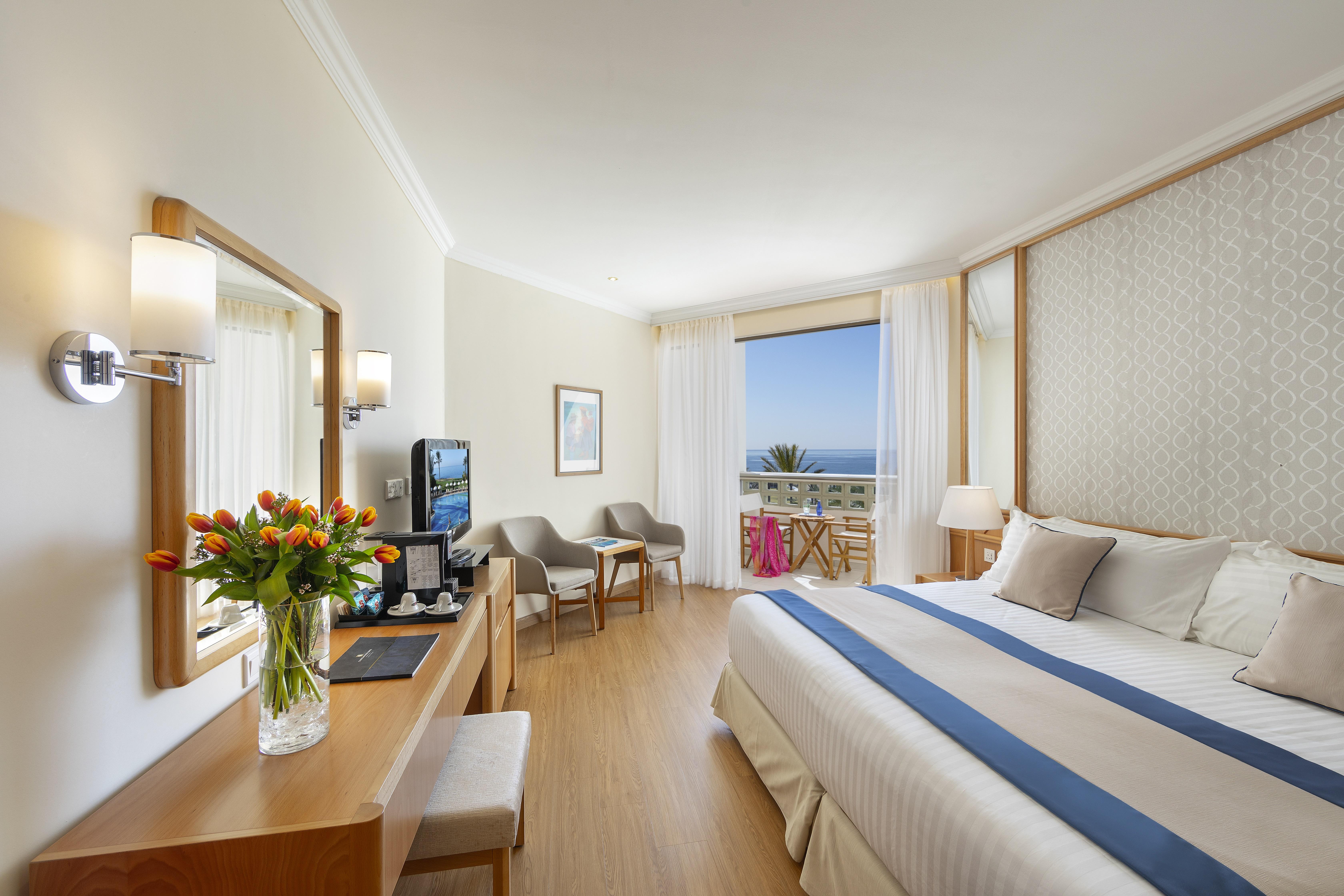 Otel Constantinou Bros Athena 4*